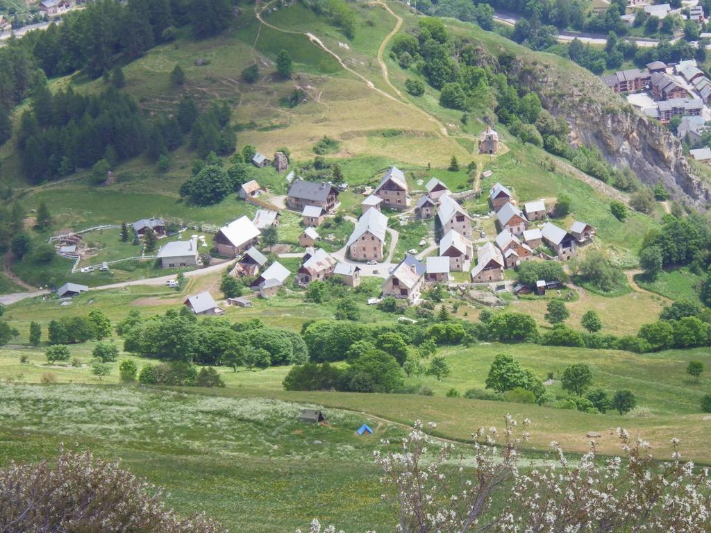 Hotel De La Poste Валуар Экстерьер фото